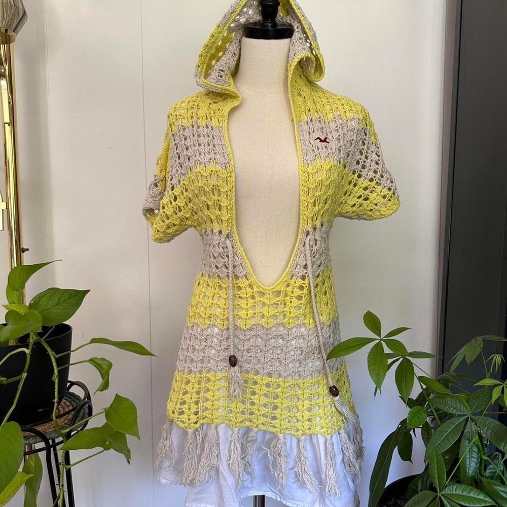 Hollister Yellow Tan Crochet Hooded Tunic Sweater Beach Coverup Tassels Small
